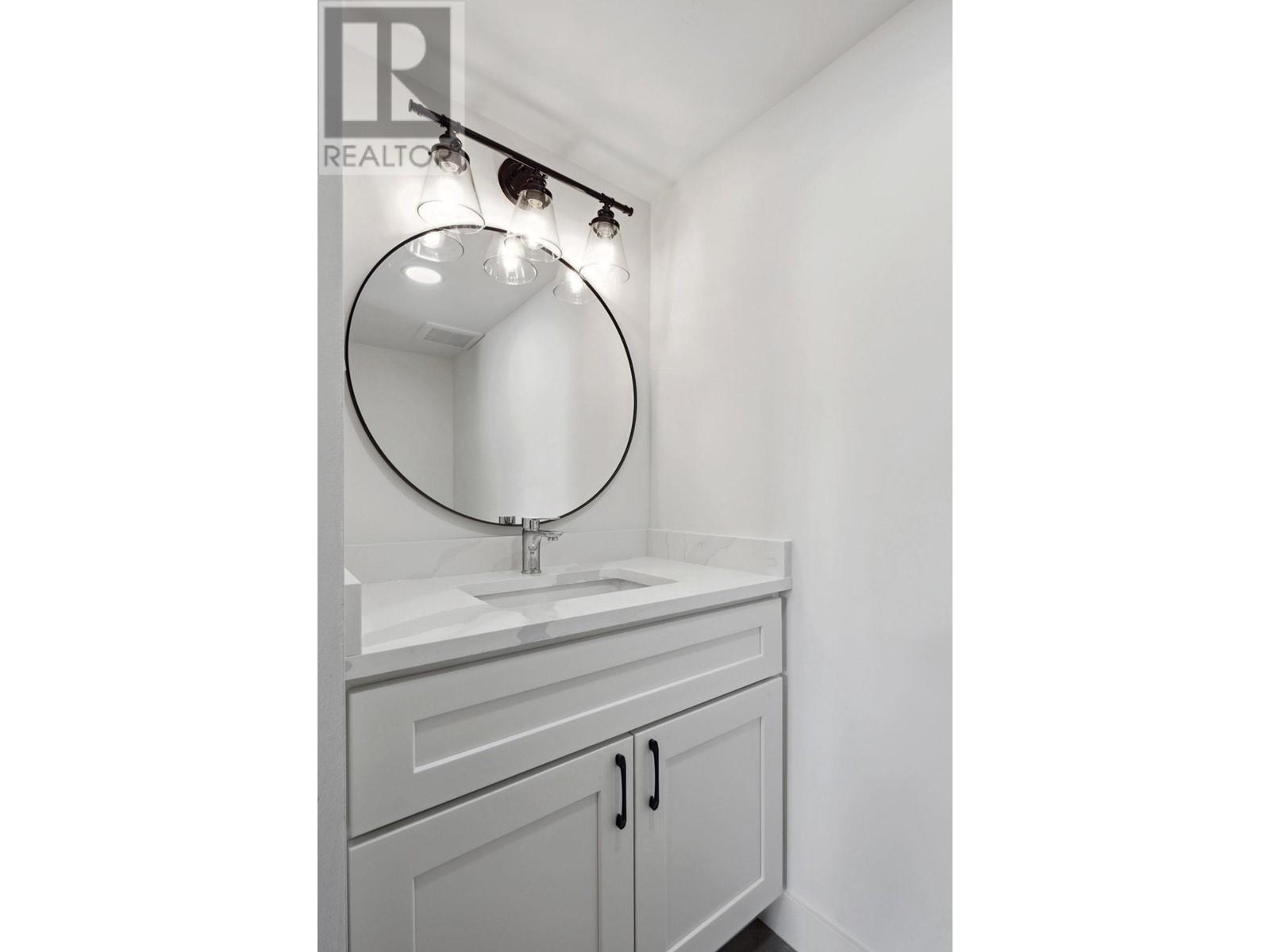 Listing Picture 11 of 18 : 2103 3737 BARTLETT COURT, Burnaby / 本拿比 - 魯藝地產 Yvonne Lu Group - MLS Medallion Club Member