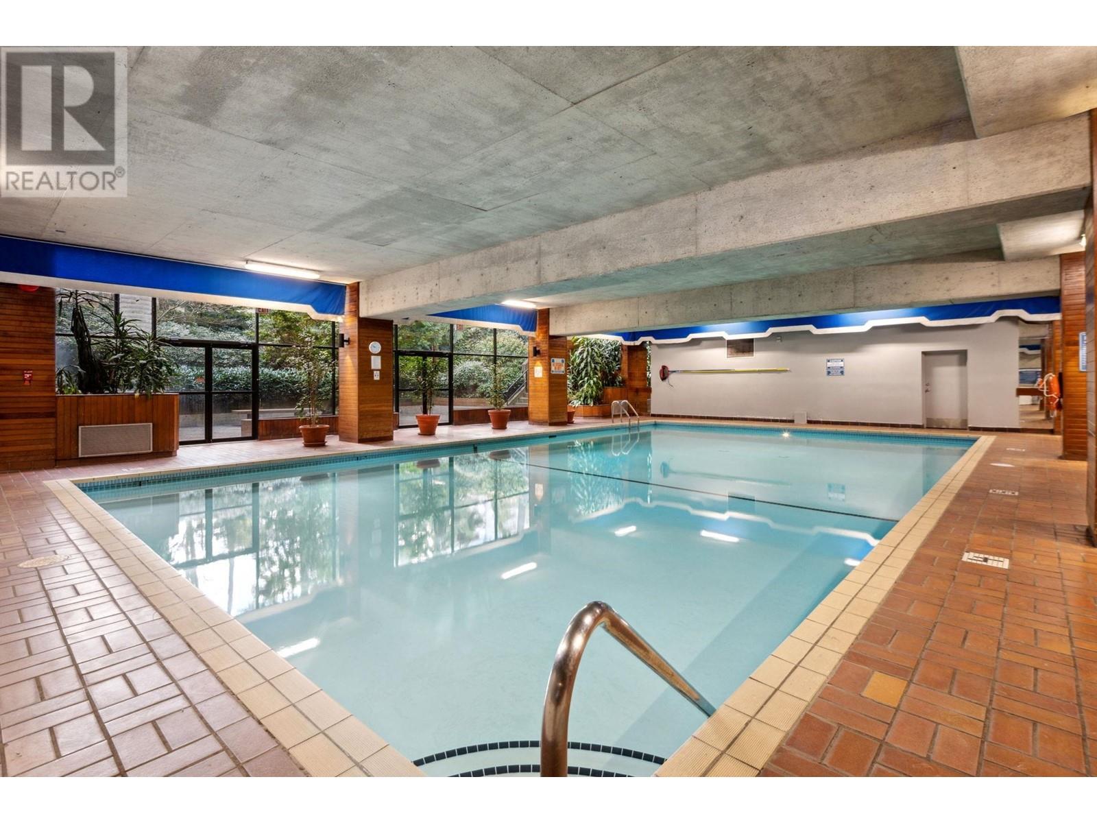 Listing Picture 18 of 18 : 2103 3737 BARTLETT COURT, Burnaby / 本拿比 - 魯藝地產 Yvonne Lu Group - MLS Medallion Club Member