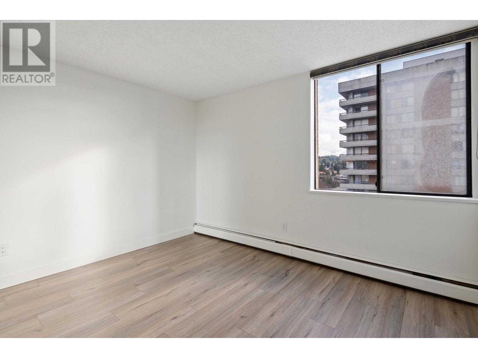 Listing Picture 6 of 18 : 2103 3737 BARTLETT COURT, Burnaby / 本拿比 - 魯藝地產 Yvonne Lu Group - MLS Medallion Club Member