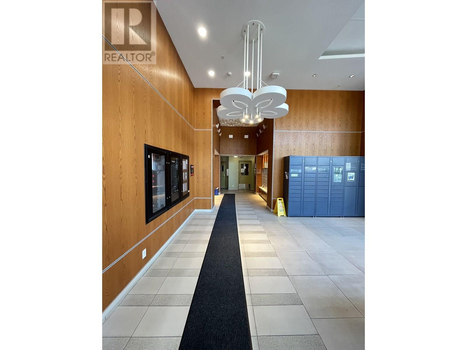 916 7988 Ackroyd Road, Richmond, British Columbia  V6K 0K6 - Photo 3 - R2914528
