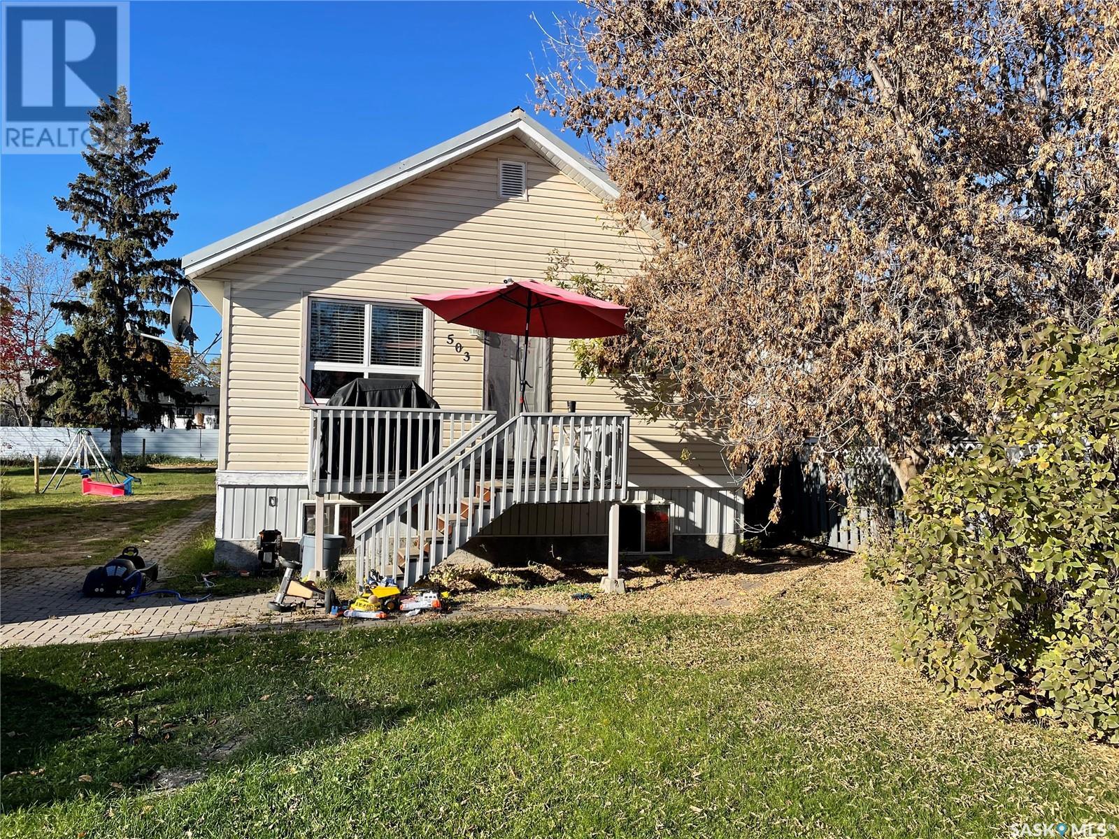 503 2nd Street W, Meadow Lake, Saskatchewan  S9X 1H8 - Photo 1 - SK986516