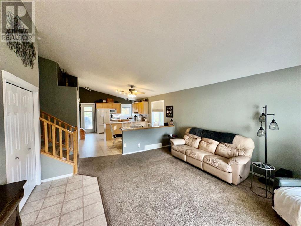 125 Blackfoot Circle W, Lethbridge, Alberta  T1K 7V6 - Photo 7 - A2174275