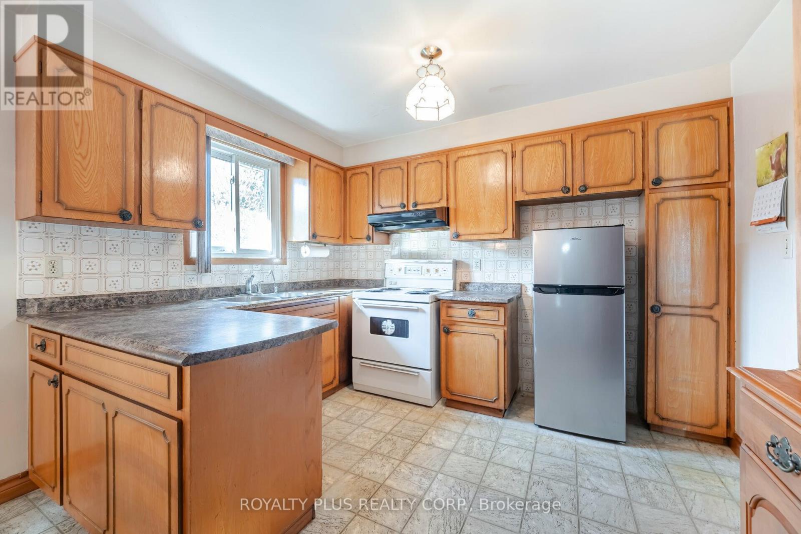 234 Grandravine Drive N, Toronto, Ontario  M3N 1H9 - Photo 12 - W9418643