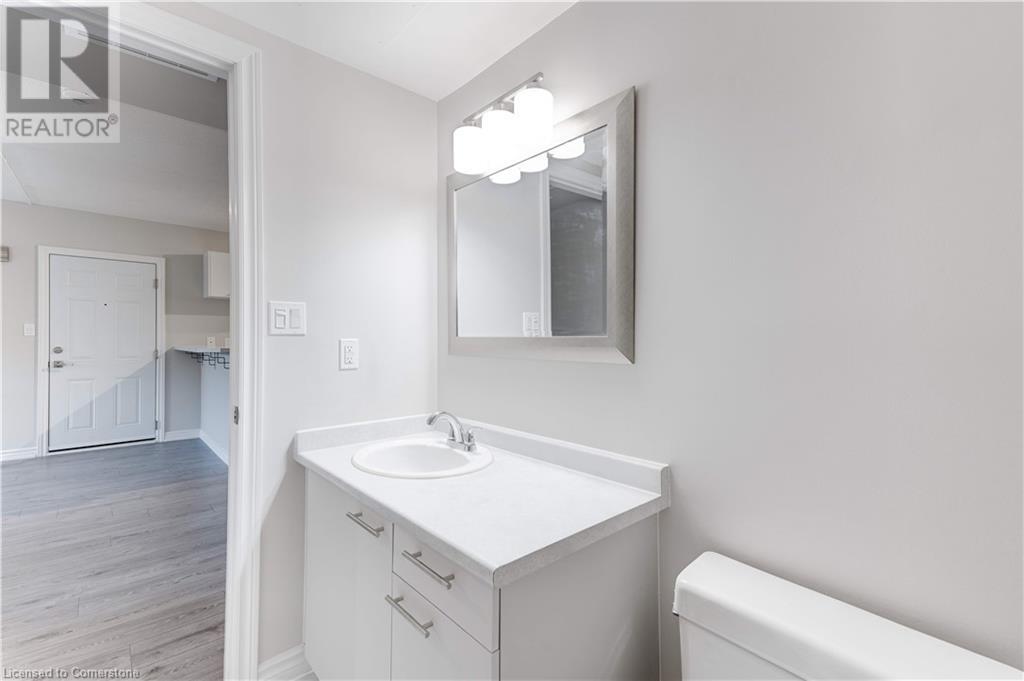 2040 Cleaver Avenue Unit# 104Burlington, Ontario  L7M 4C4 - Photo 6 - 40663721