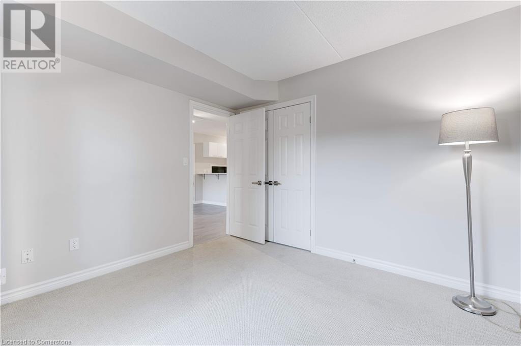 2040 Cleaver Avenue Unit# 104Burlington, Ontario  L7M 4C4 - Photo 9 - 40663721