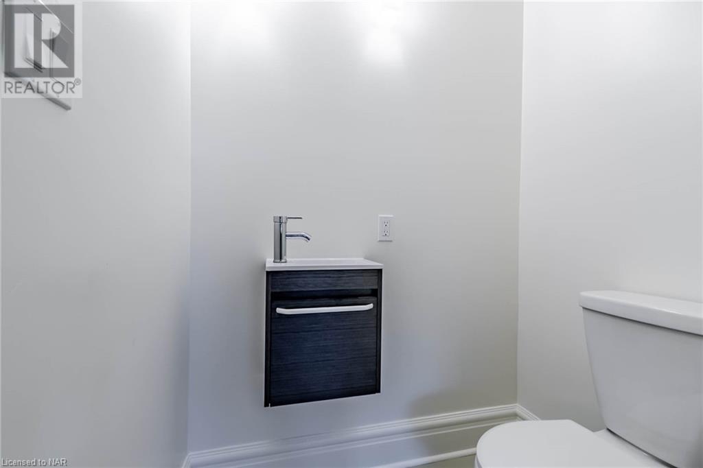 39 Fielden Avenue, Port Colborne, Ontario  L3K 4S8 - Photo 14 - 40666408