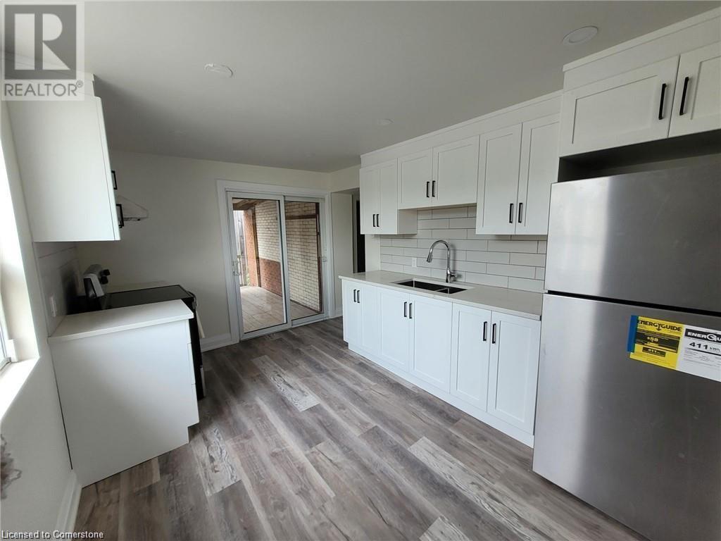 601 Lancaster Street W Unit# Main, Kitchener, Ontario  N2K 1M5 - Photo 3 - 40665976