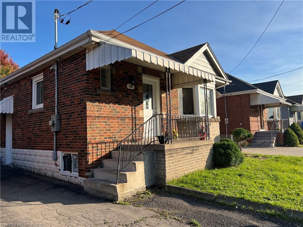 25 West 3rd Street, Hamilton, Ontario  L9C 3J8 - Photo 2 - 40665975