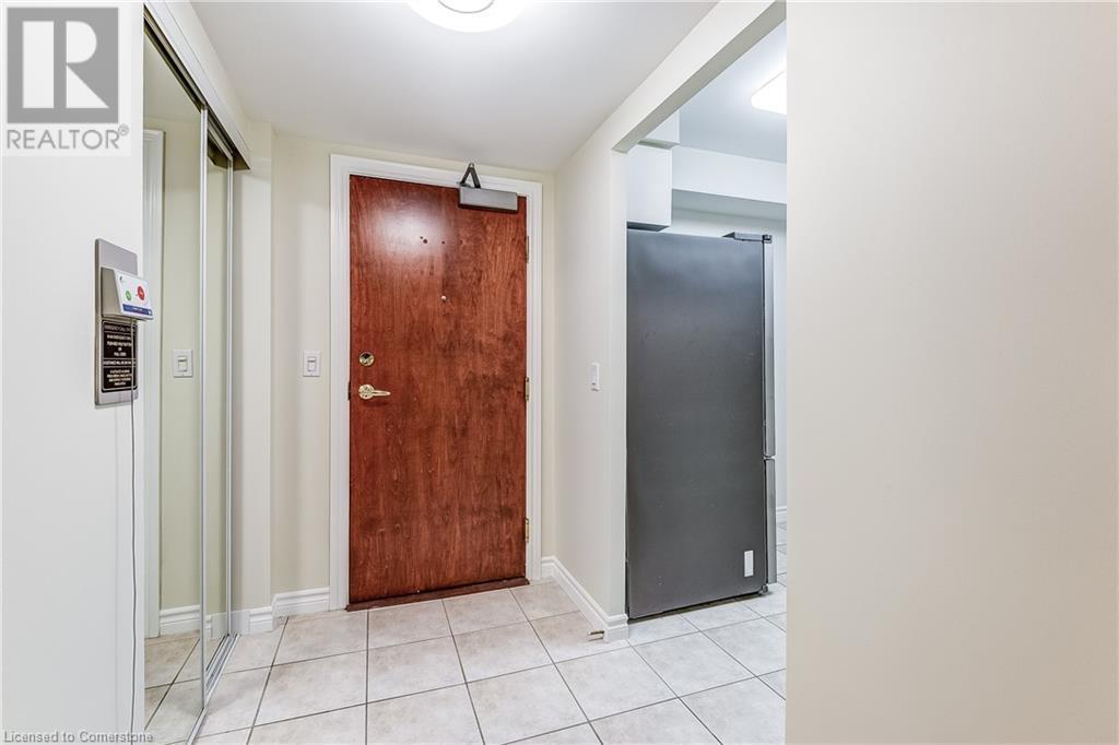 100 Burloak Drive Unit# 1310Burlington, Ontario  L7L 6P6 - Photo 3 - 40657412