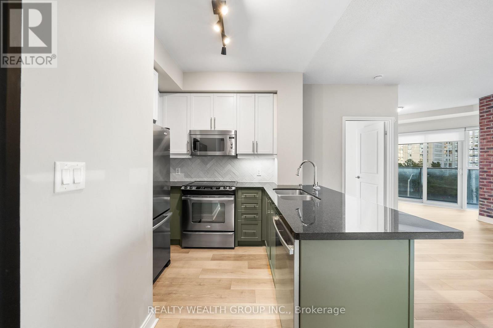 302 - 60 Absolute Avenue, Mississauga (City Centre), Ontario  L4Z 0A9 - Photo 8 - W9419013