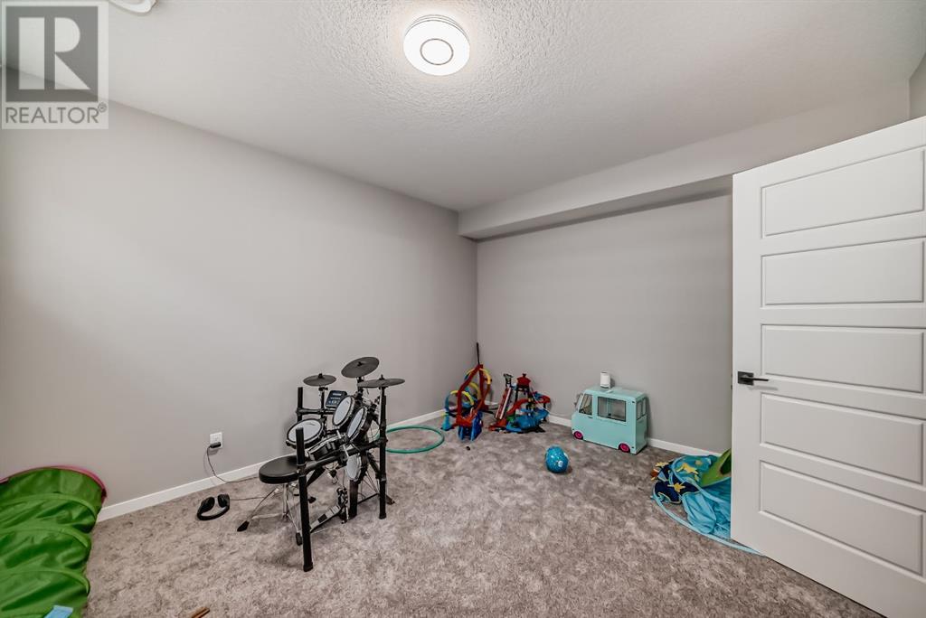 11 West Grove Common Sw, Calgary, Alberta  T3H 6E4 - Photo 43 - A2173860