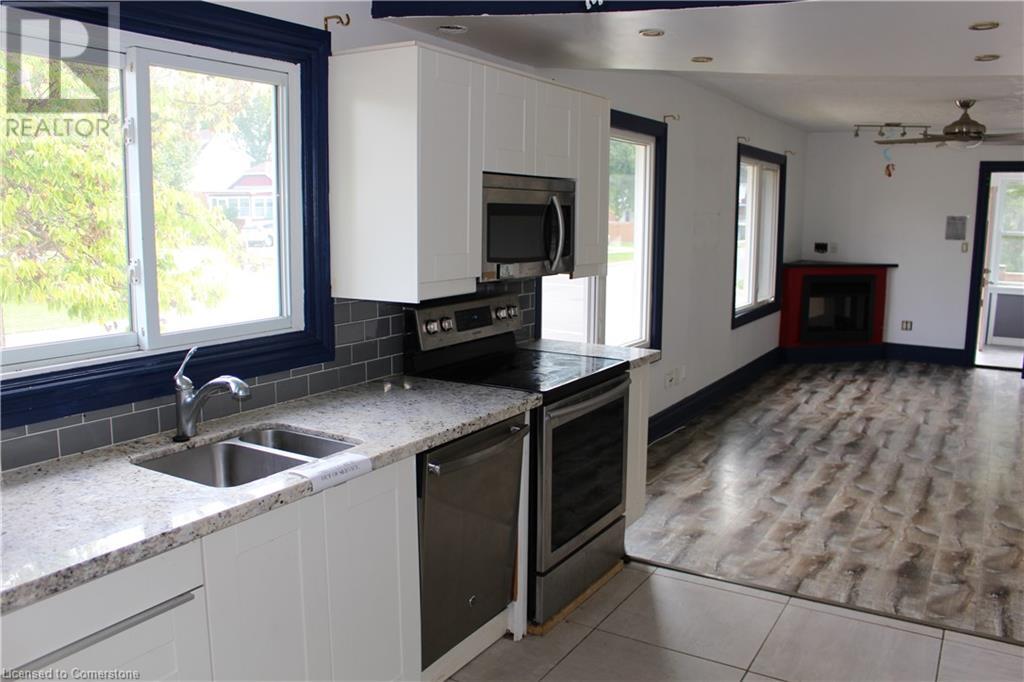 304 Nelson Street, Brantford, Ontario  N3S 4C8 - Photo 8 - 40666683