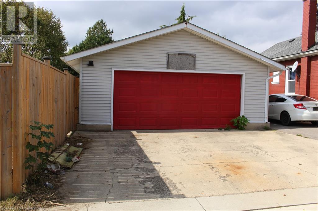304 Nelson Street, Brantford, Ontario  N3S 4C8 - Photo 3 - 40666683