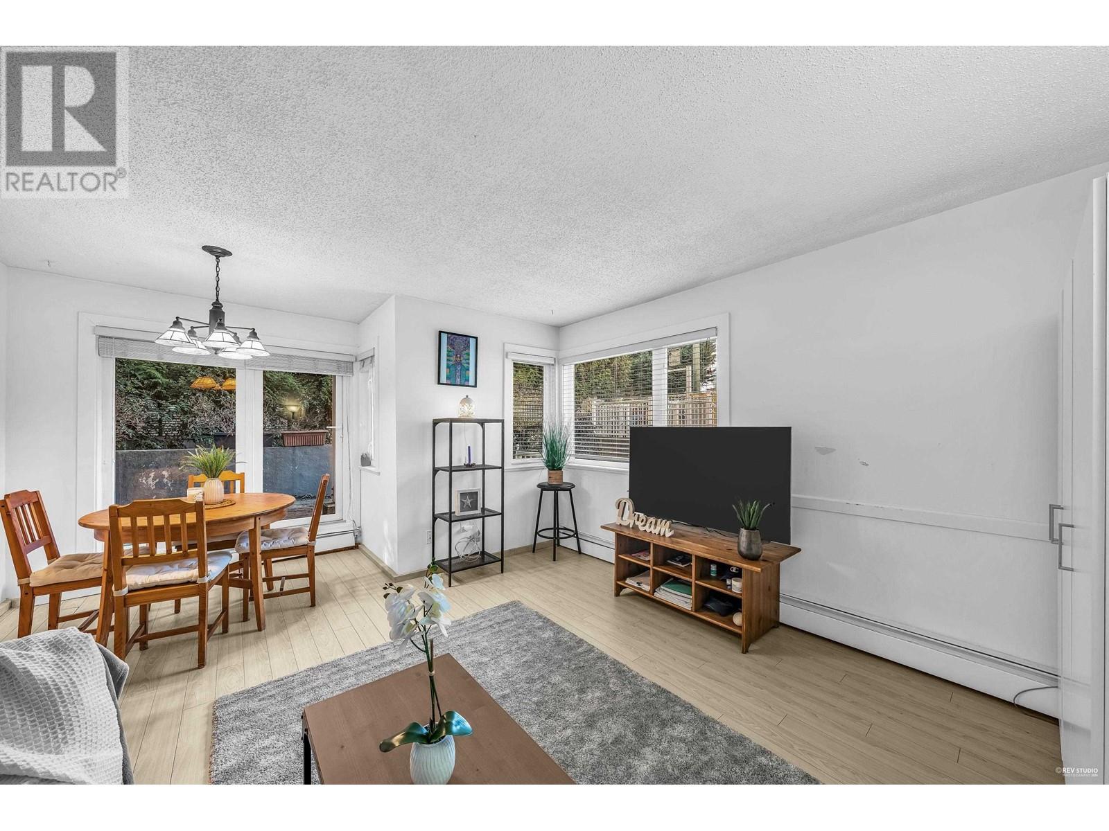 Listing Picture 2 of 18 : 106 830 E 7TH AVENUE, Vancouver / 溫哥華 - 魯藝地產 Yvonne Lu Group - MLS Medallion Club Member