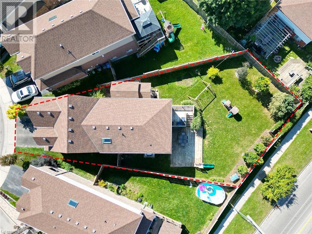 8 OAKES Court, Guelph, Ontario