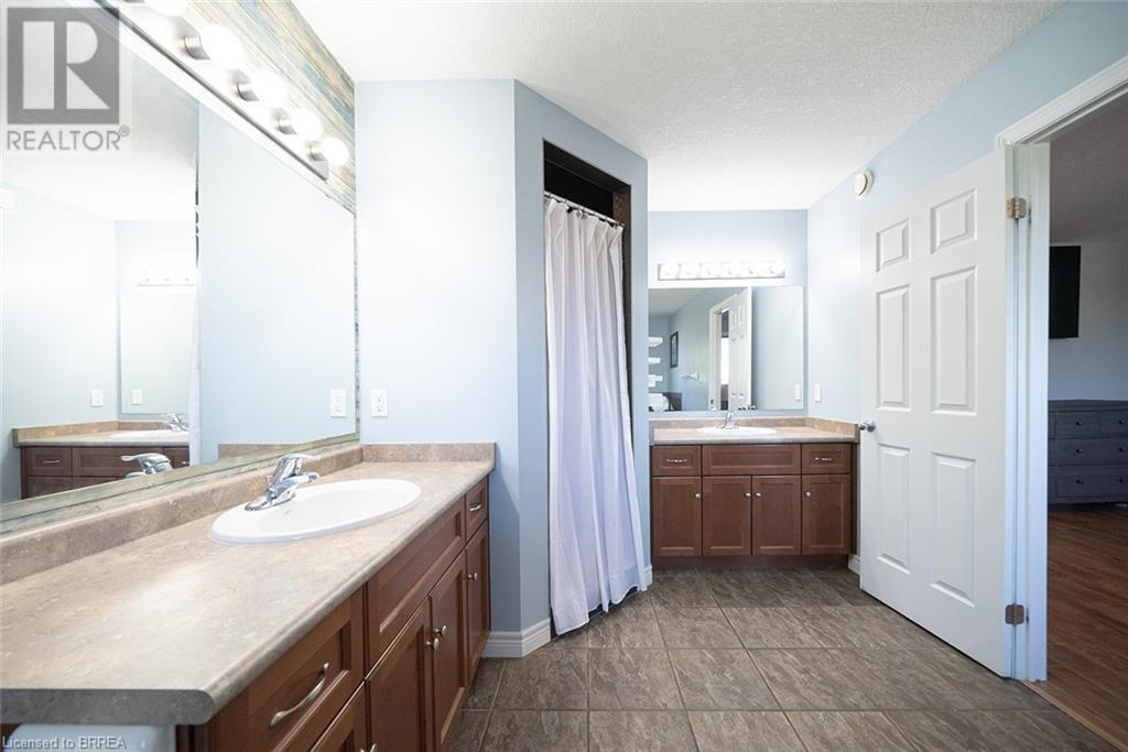 8 Oakes Court, Guelph, Ontario  N1E 0J6 - Photo 26 - 40666496
