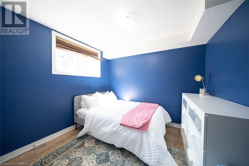 8 Oakes Court, Guelph, Ontario  N1E 0J6 - Photo 40 - 40666496