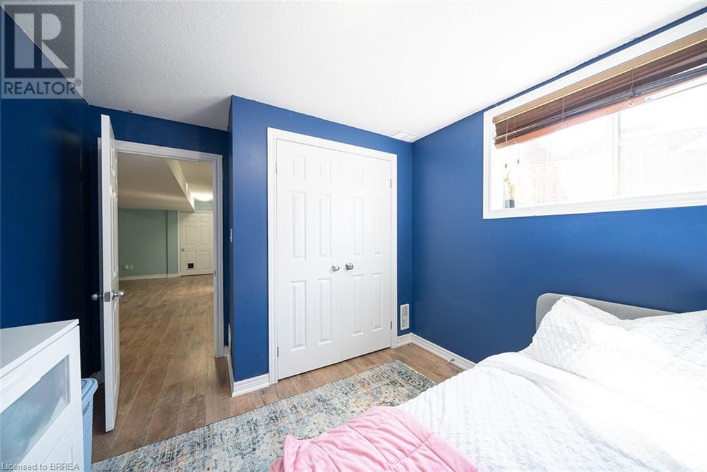 8 Oakes Court, Guelph, Ontario  N1E 0J6 - Photo 41 - 40666496