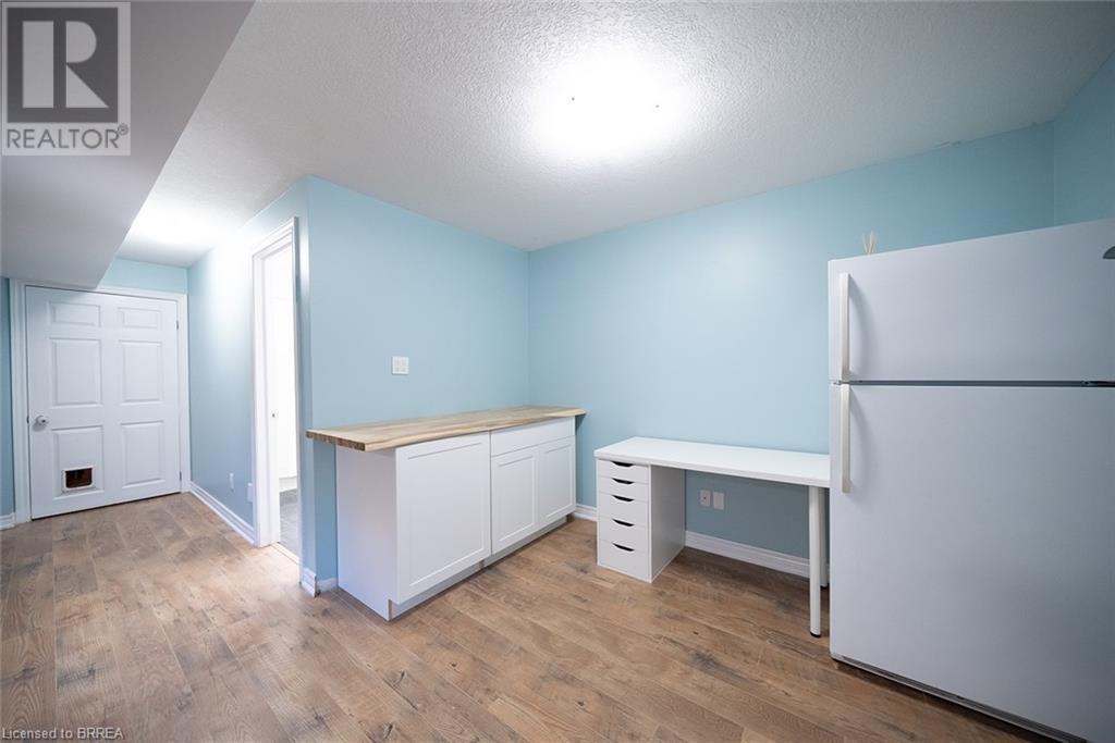 8 Oakes Court, Guelph, Ontario  N1E 0J6 - Photo 42 - 40666496