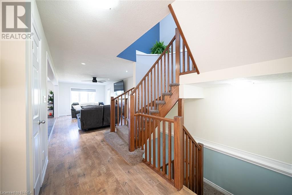 8 Oakes Court, Guelph, Ontario  N1E 0J6 - Photo 7 - 40666496