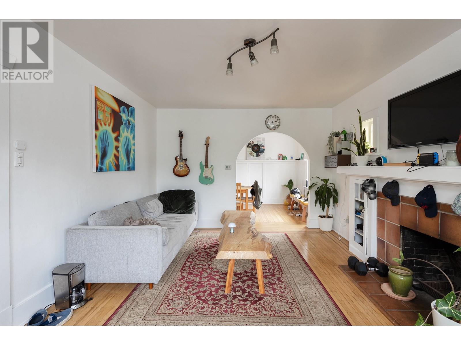 Listing Picture 24 of 37 : 2078-88 CREELMAN AVENUE, Vancouver / 溫哥華 - 魯藝地產 Yvonne Lu Group - MLS Medallion Club Member
