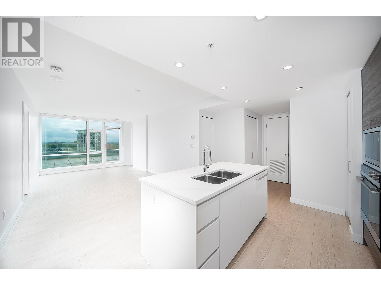Property at 1007 6833 BUSWELL STREET image 2