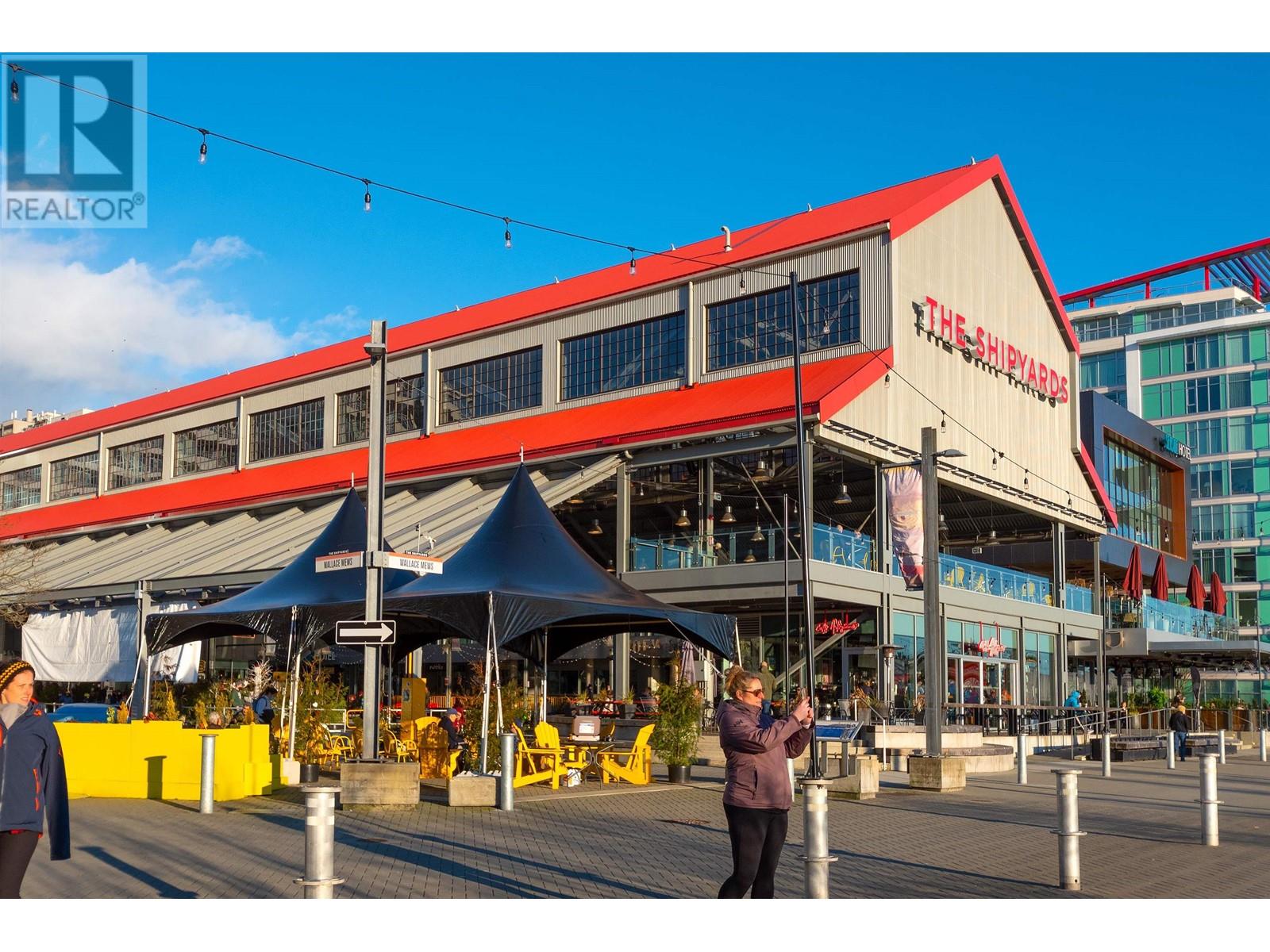 124 332 LONSDALE AVENUE, North Vancouver, British Columbia One