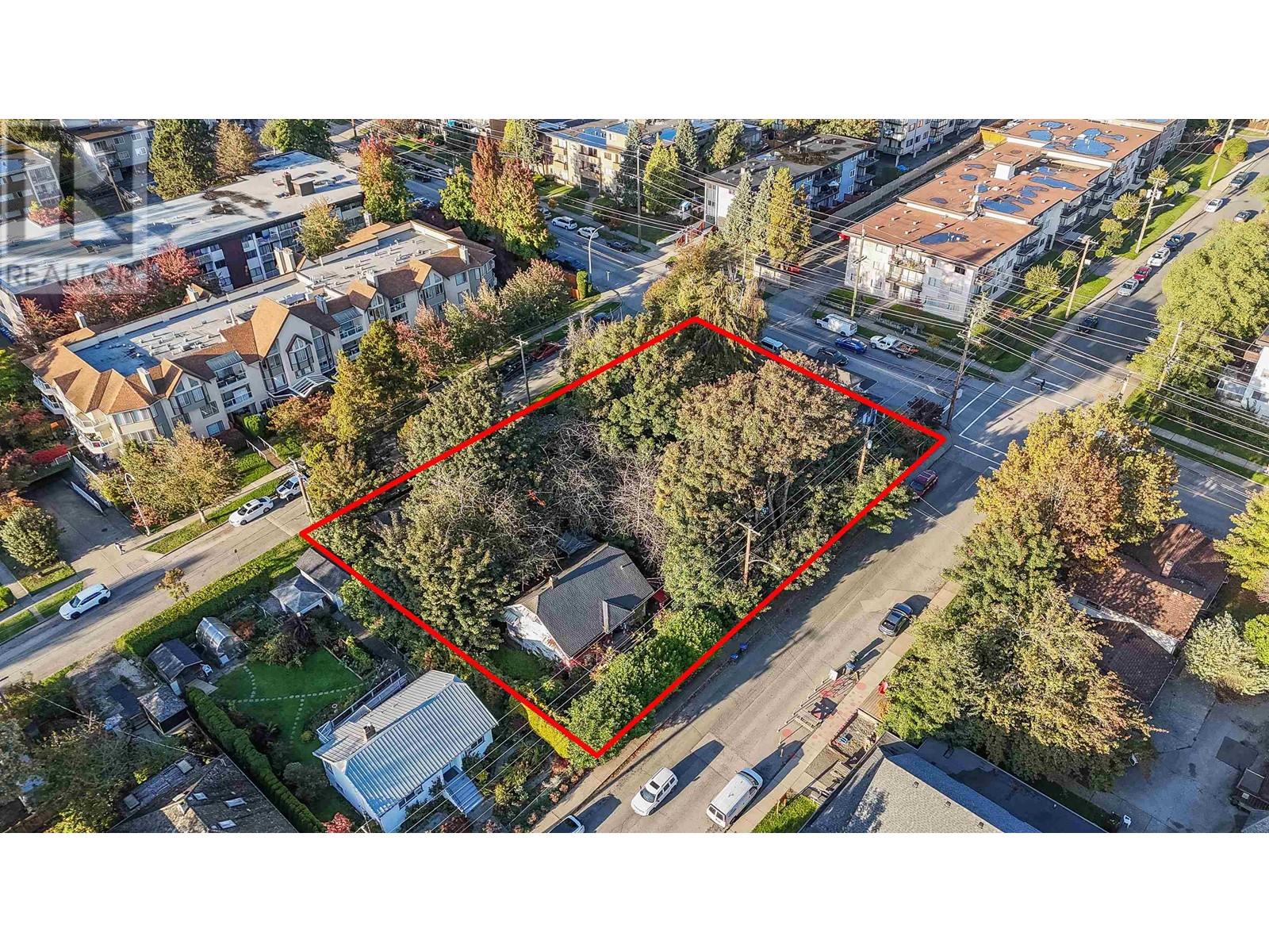 Property at 1007 FIFTH AVENUE image 5