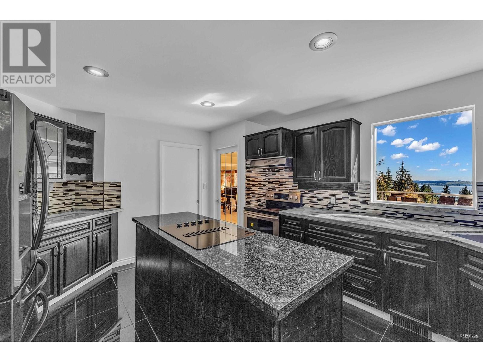 4193 Almondel Court, West Vancouver, British Columbia  V7V 4V4 - Photo 10 - R2937316