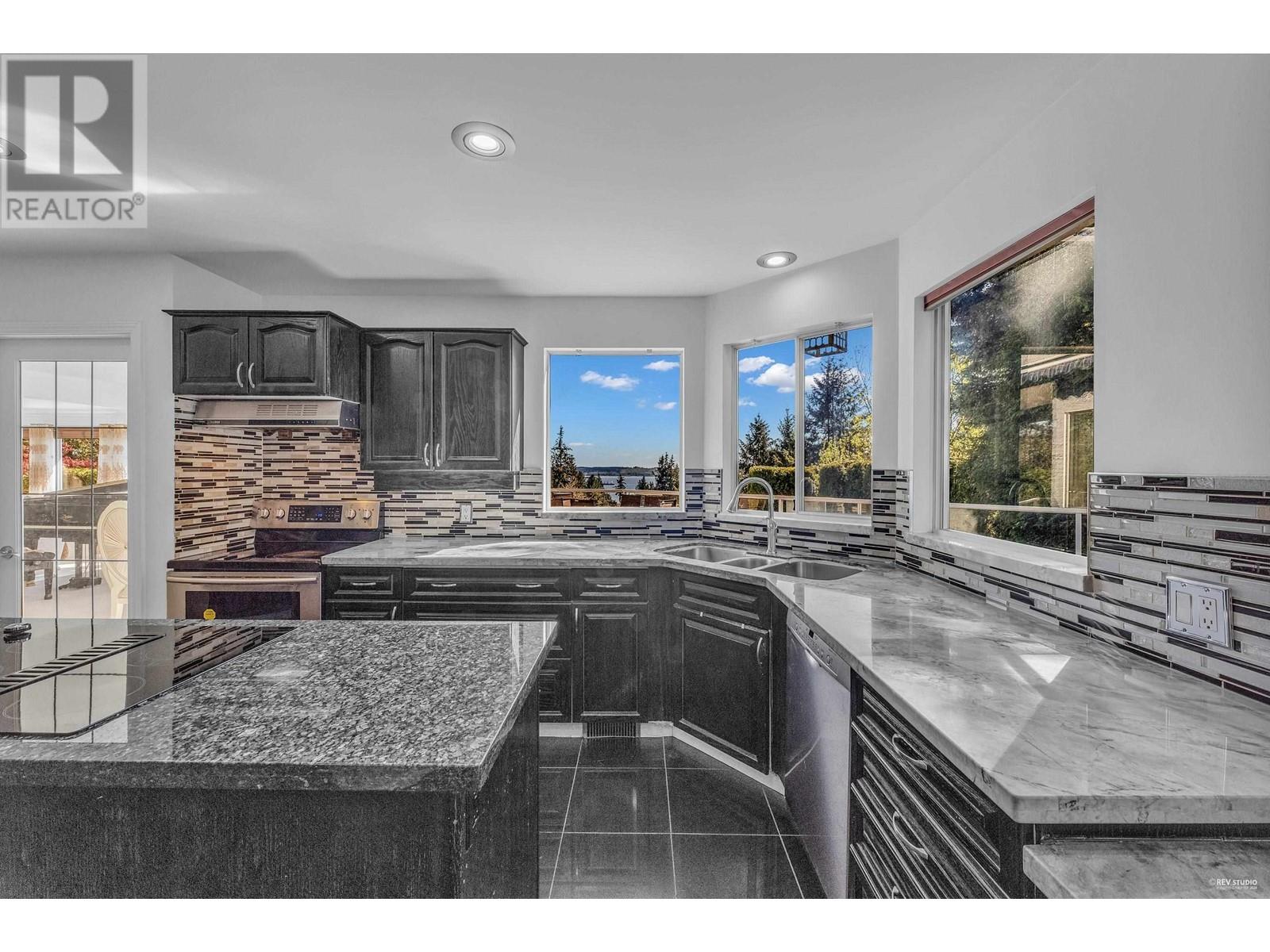 4193 Almondel Court, West Vancouver, British Columbia  V7V 4V4 - Photo 9 - R2937316