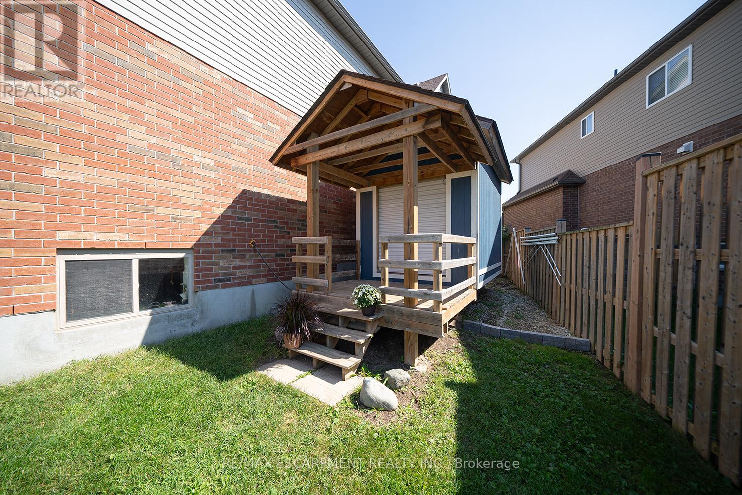 8 Oakes Court, Guelph, Ontario  N1E 0J6 - Photo 40 - X9419598