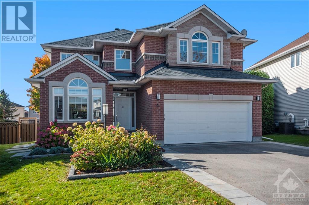 4 WHEATLEY COURT, Ottawa, Ontario