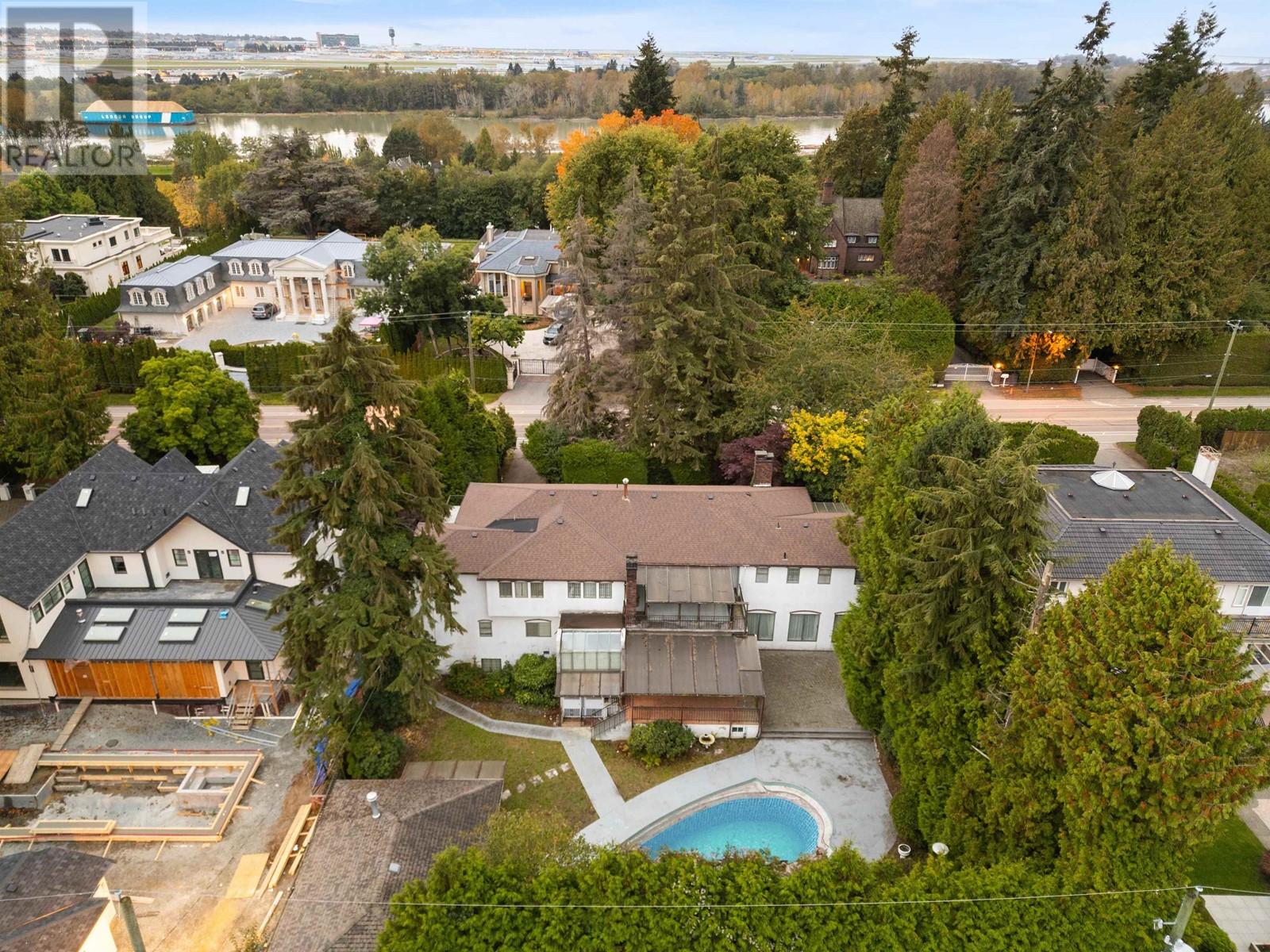 2025 Sw Marine Drive, Vancouver, British Columbia  V6P 6B4 - Photo 2 - R2937388