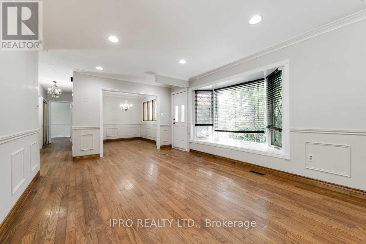463 Drummond Road, Oakville (Mo Morrison), Ontario  L6J 4L7 - Photo 7 - W9419939