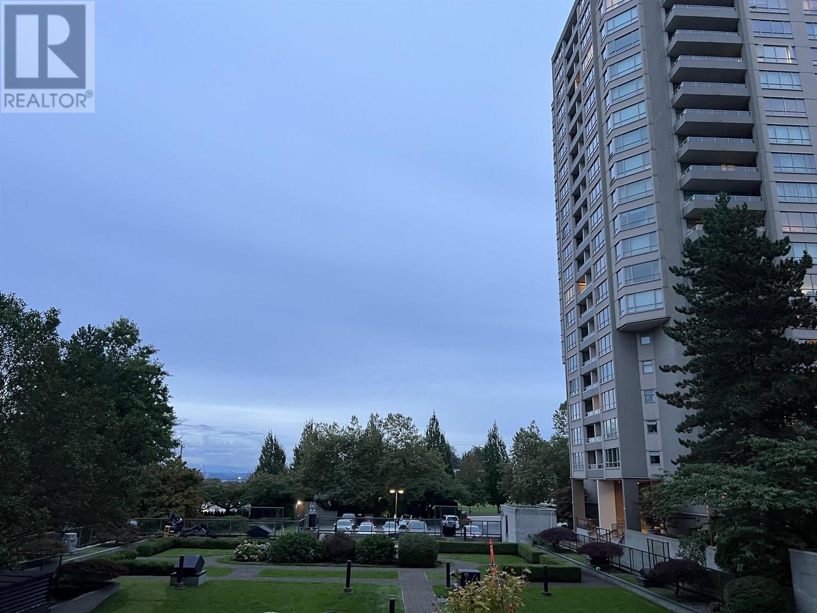 208 6070 Mcmurray Avenue, Burnaby, British Columbia  V5H 4J3 - Photo 8 - R2926274