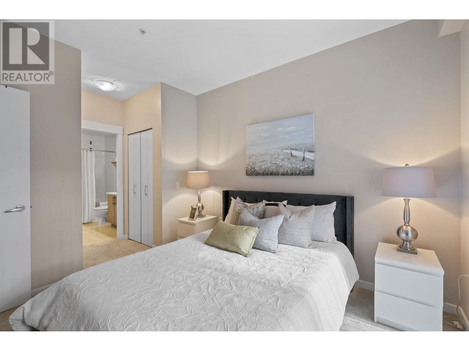 208 11950 Harris Road, Pitt Meadows, British Columbia  V3Y 0B7 - Photo 4 - R2937463