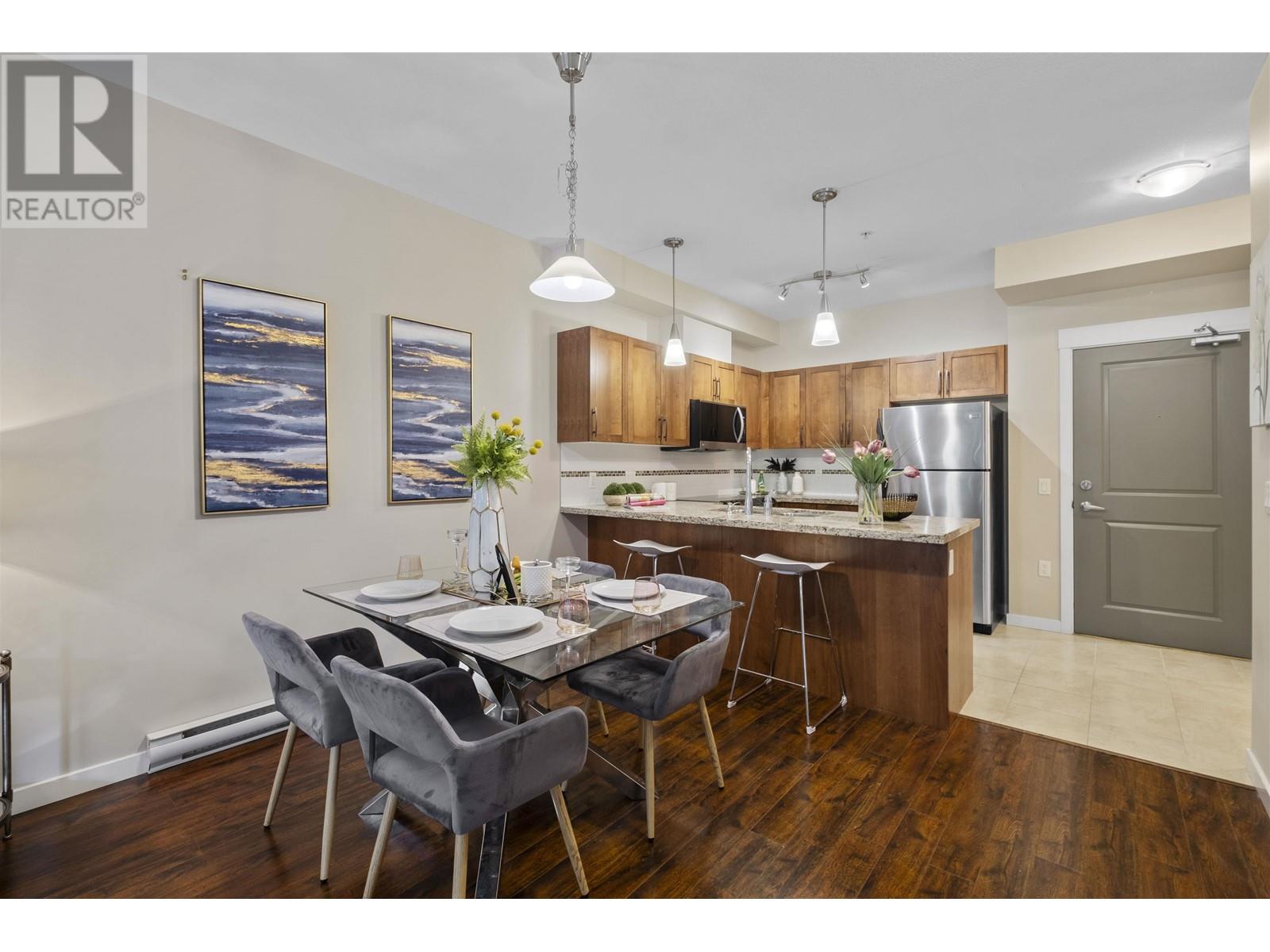 208 11950 Harris Road, Pitt Meadows, British Columbia  V3Y 0B7 - Photo 6 - R2937463