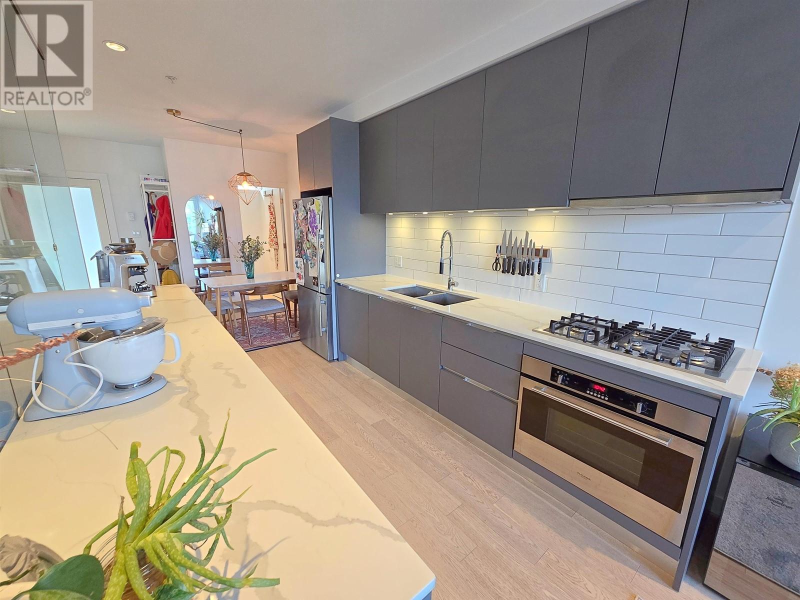 311 1647 E Pender Street, Vancouver, British Columbia V5L 1W2 - Photo 11 - R2937484
