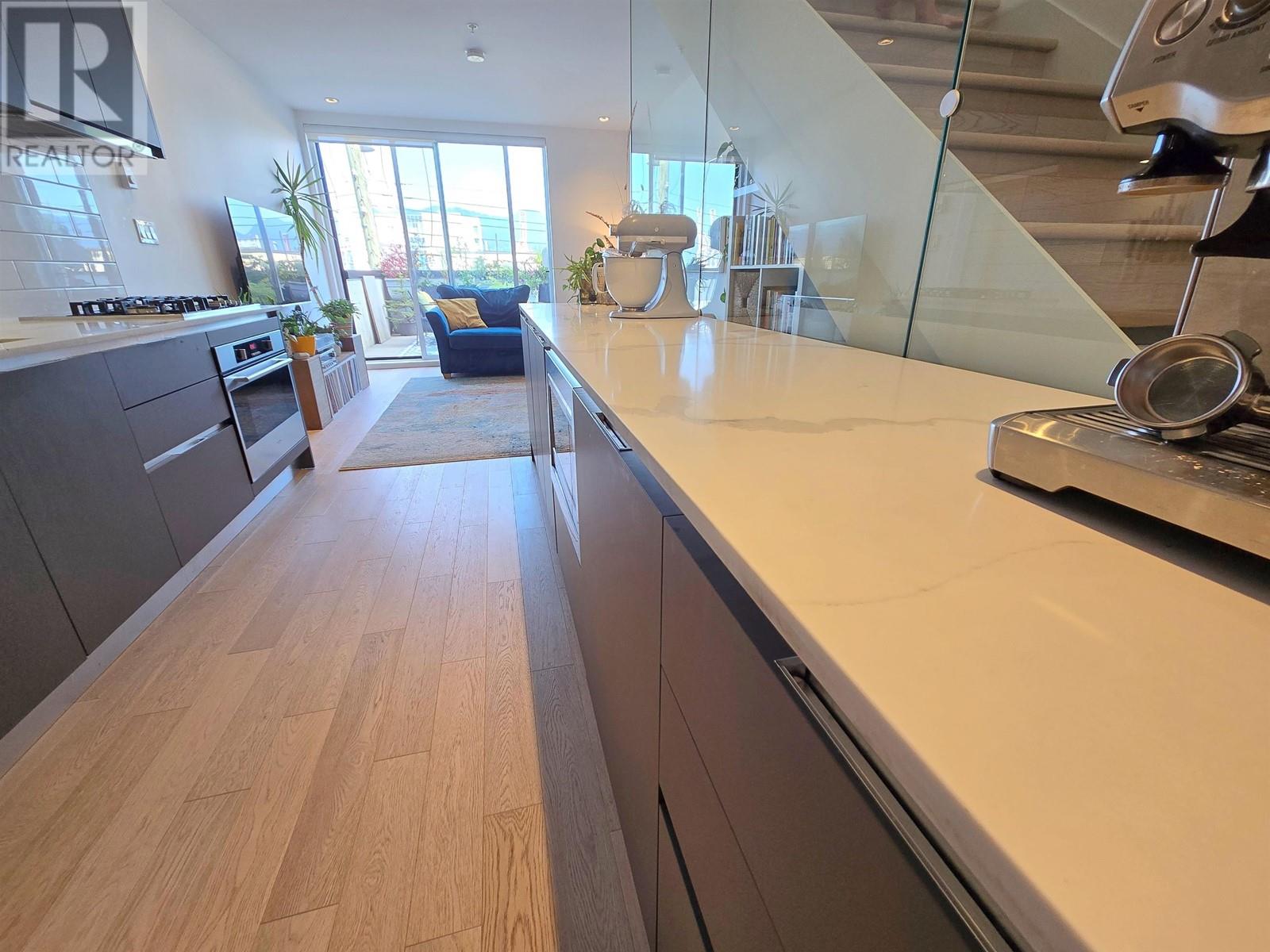 311 1647 E Pender Street, Vancouver, British Columbia V5L 1W2 - Photo 9 - R2937484