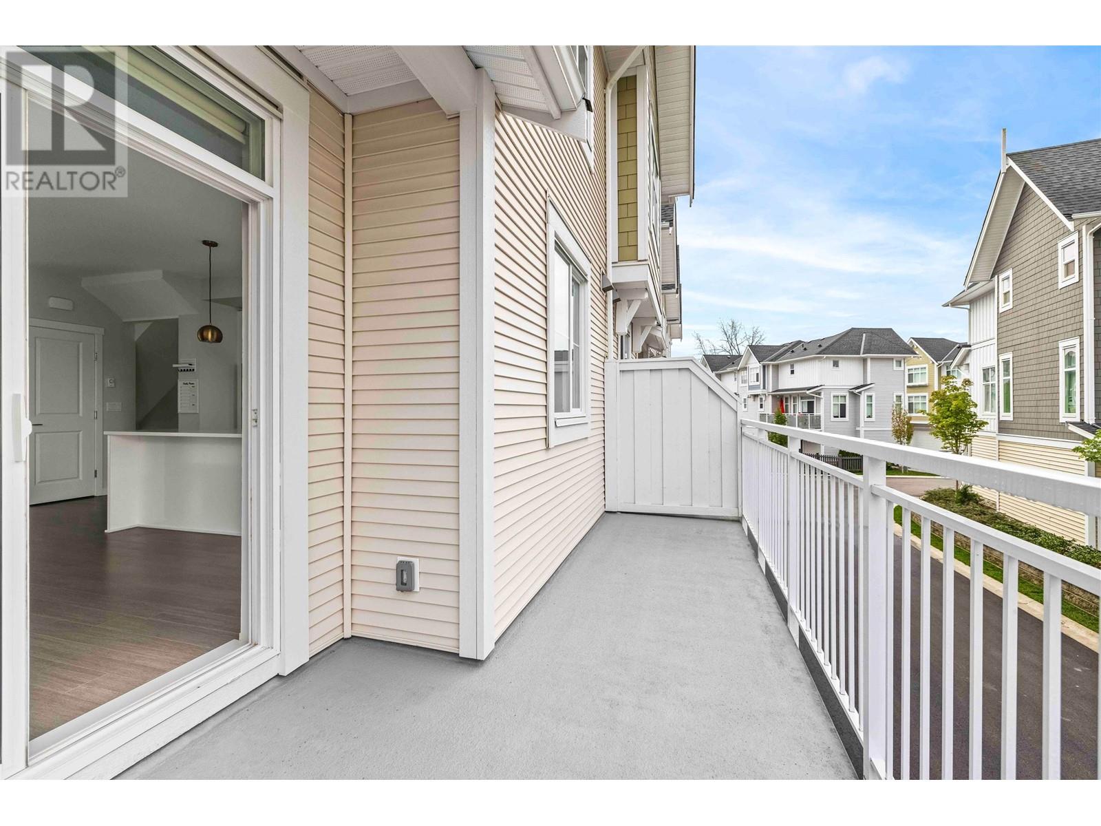 1010 11280 Pazarena Place, Maple Ridge, British Columbia  V2X 9H8 - Photo 13 - R2937489
