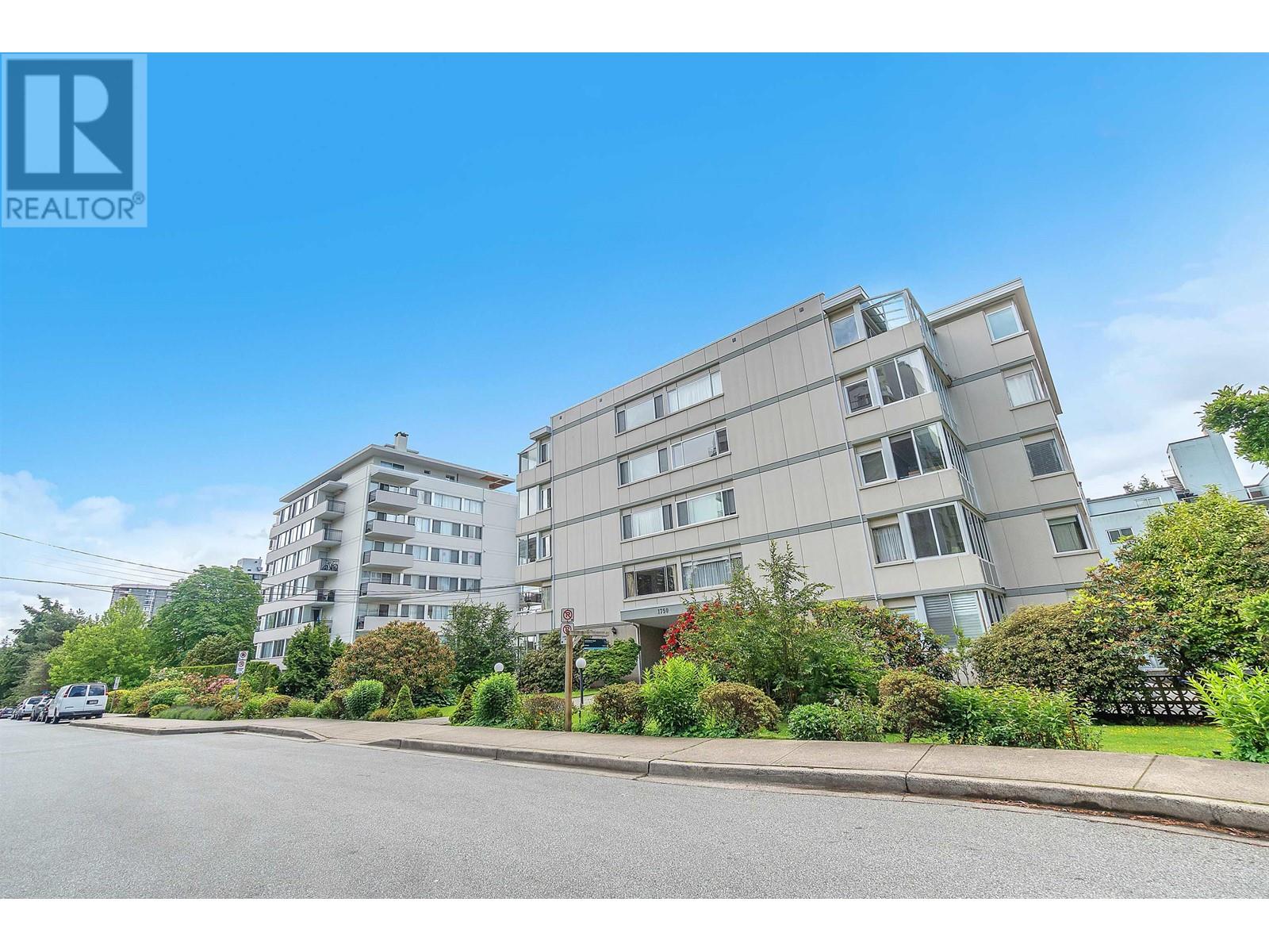 Property at 306 1750 ESQUIMALT AVENUE image 2
