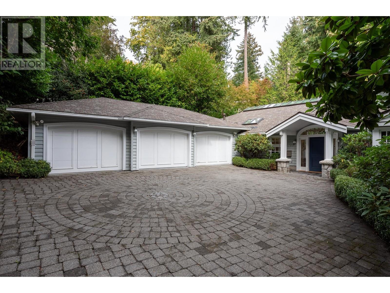 Property at 4708 DOGWOOD LANE image 2