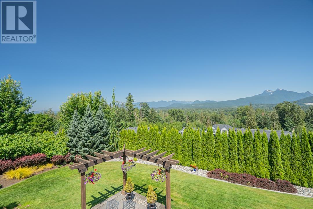 25485 Godwin Drive, Maple Ridge, British Columbia  V2W 1G9 - Photo 2 - R2937105
