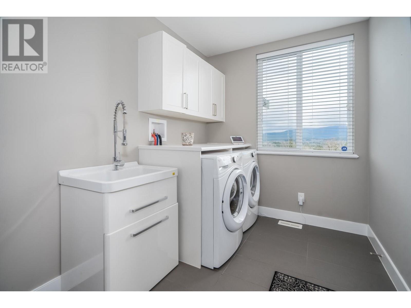 25485 Godwin Drive, Maple Ridge, British Columbia  V2W 1G9 - Photo 20 - R2937105