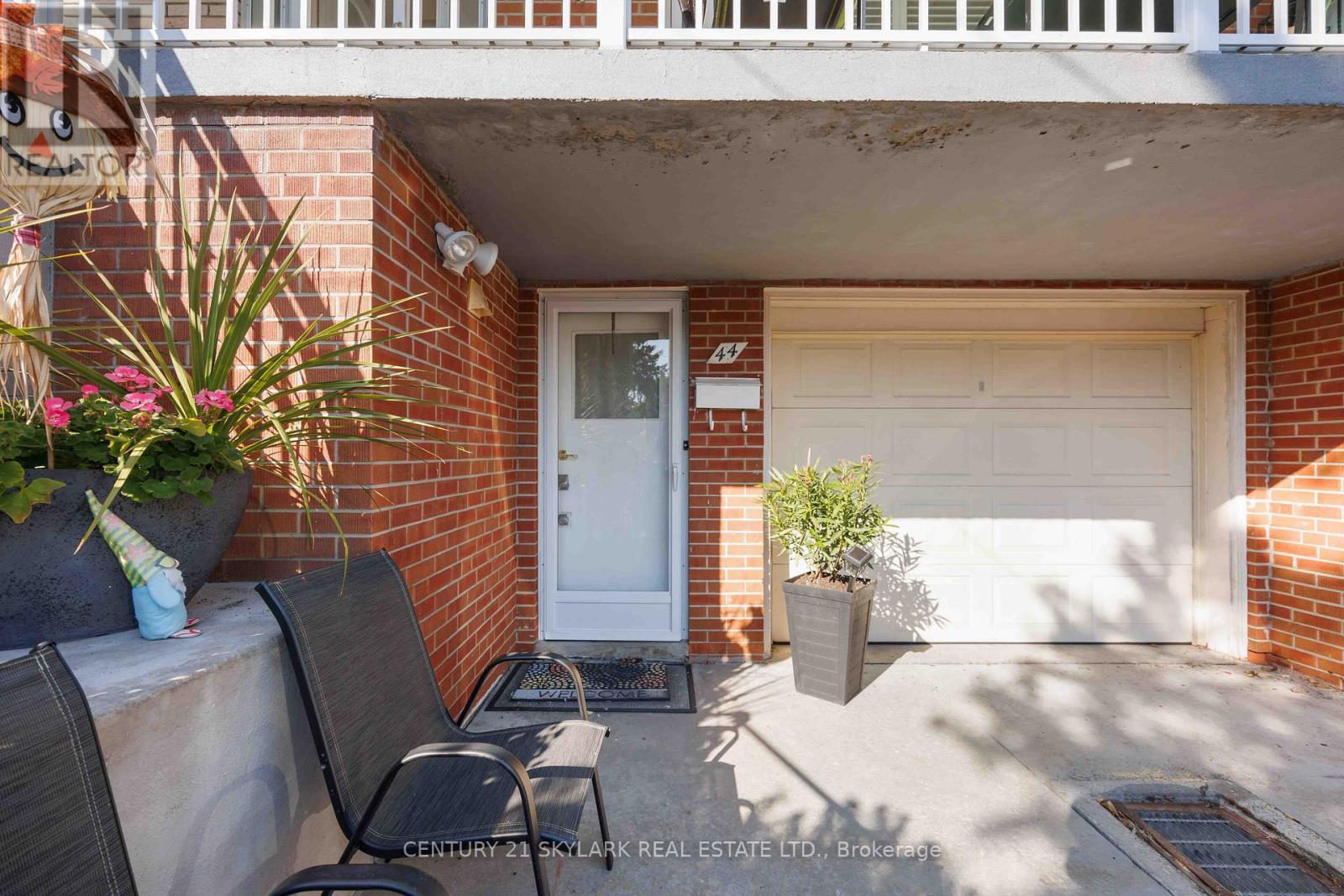 44 Donofree Road, Toronto (Maple Leaf), Ontario  M6L 2P5 - Photo 2 - W9420221