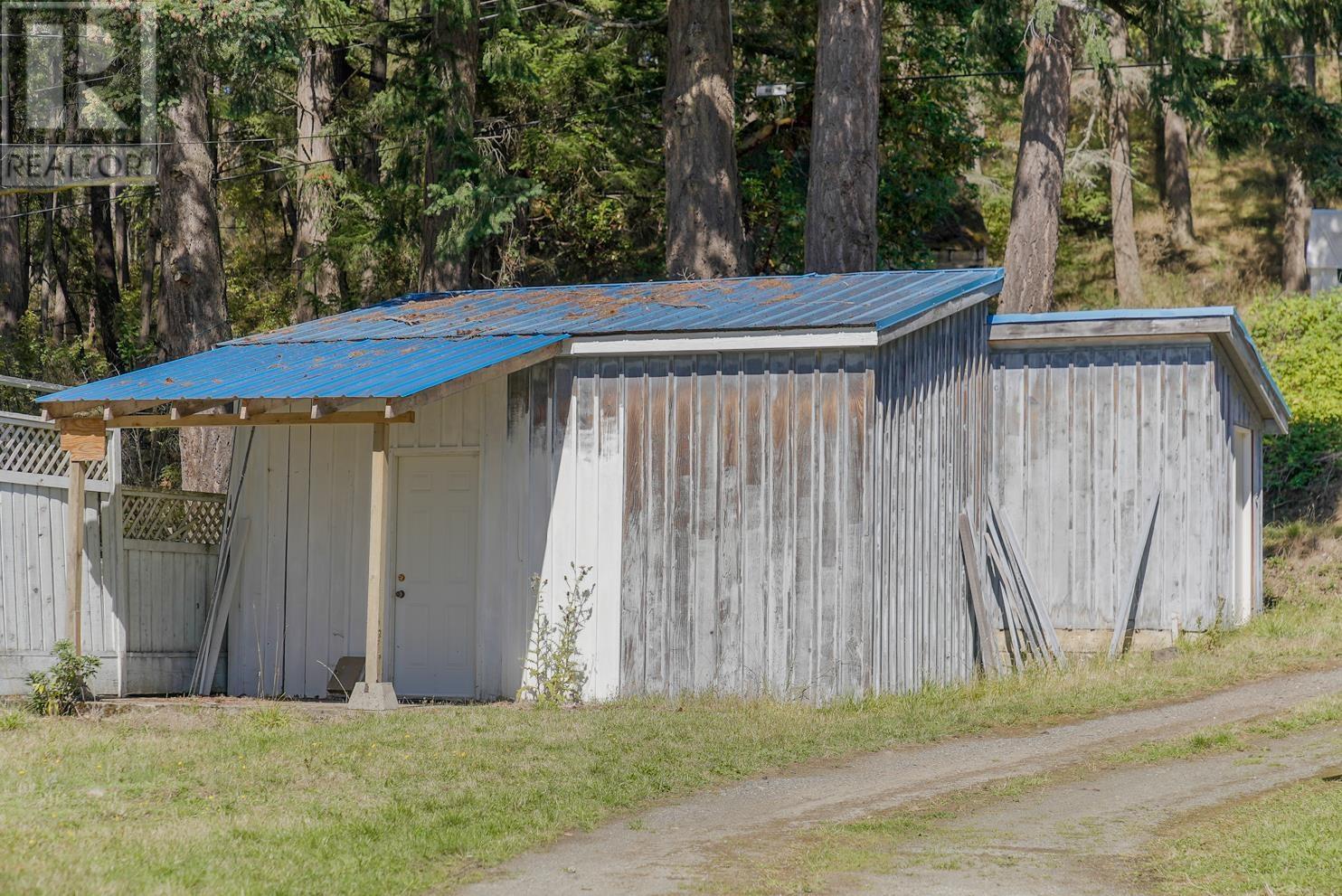 1325 Mackinnon Road, Pender Island, British Columbia  V0N 2M1 - Photo 37 - R2918204