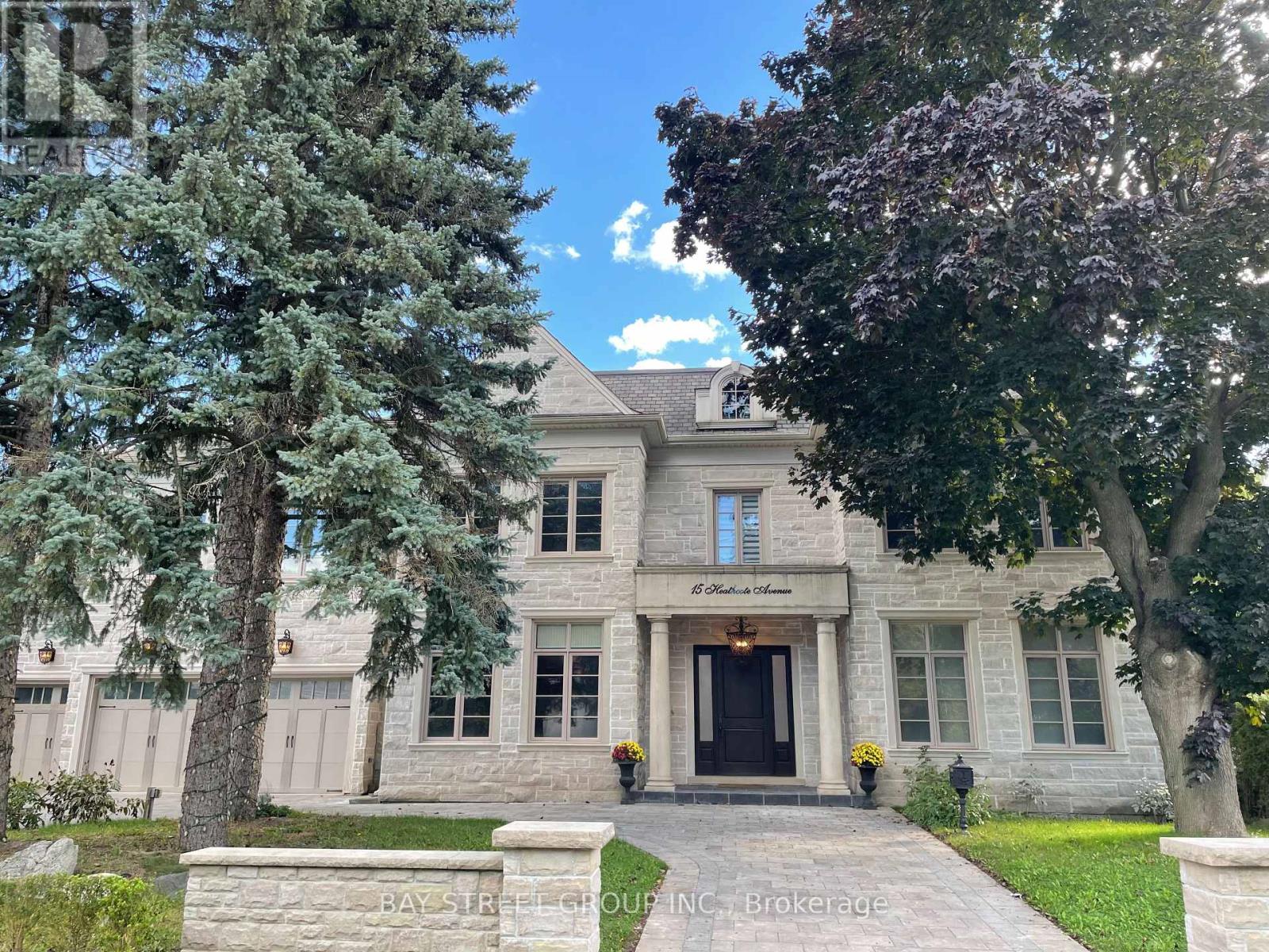 15 Heathcote Avenue, Toronto (St. Andrew-Windfields), Ontario  M2L 1Y6 - Photo 1 - C9457835