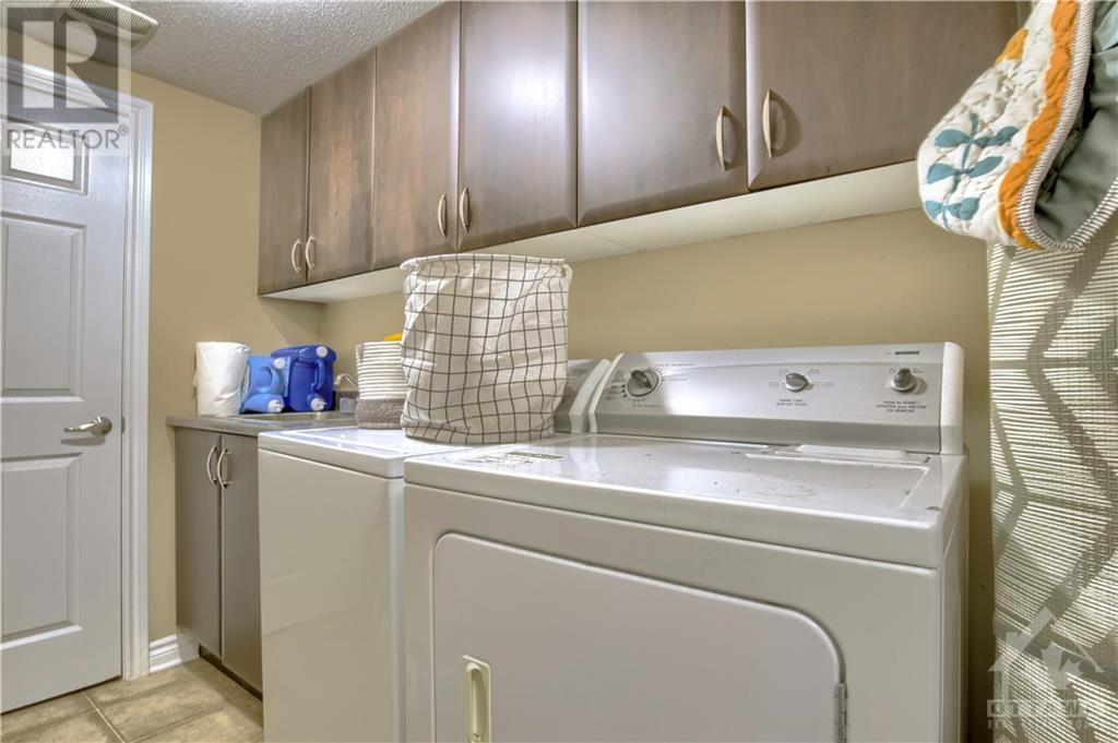 2092 Madrid Avenue, Ottawa, Ontario  K2J 0K4 - Photo 5 - X9523723