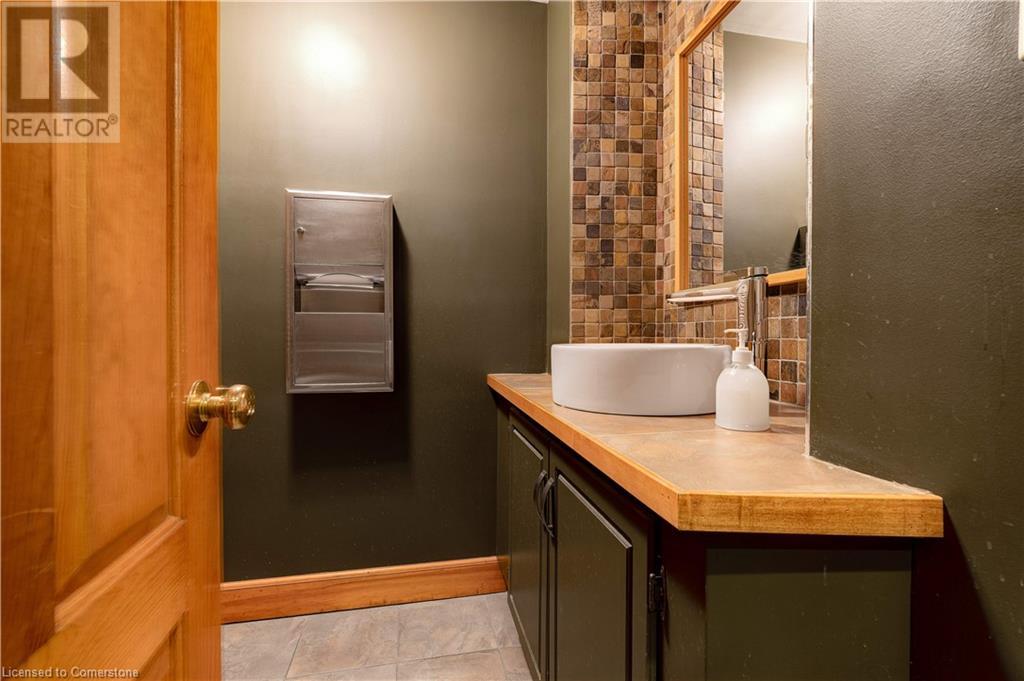 13-15 Bold Street, Hamilton, Ontario  L8P 1T3 - Photo 34 - 40666747