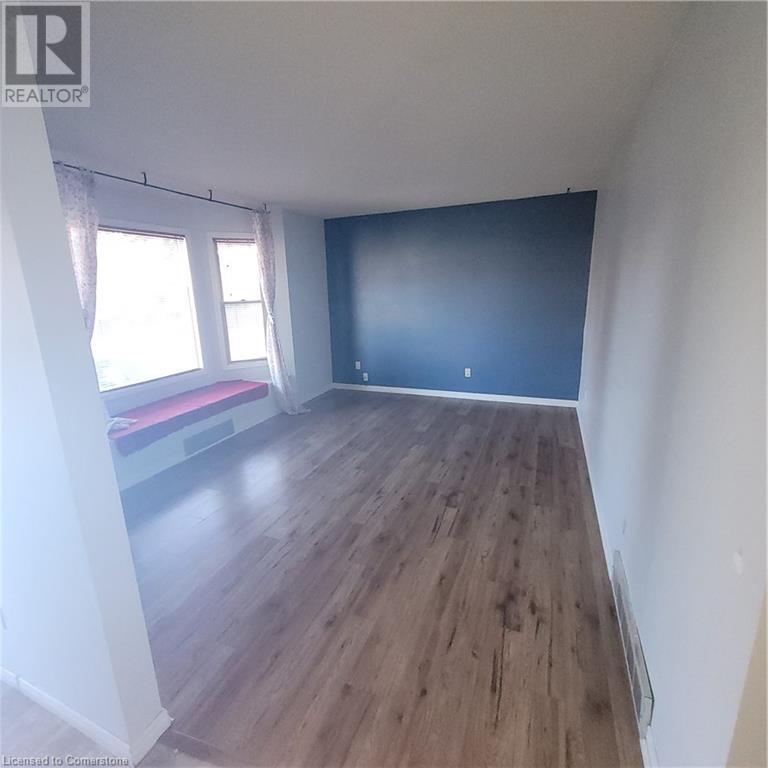 120 Union Street S, Cambridge, Ontario  N3H 2H1 - Photo 2 - 40659012